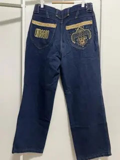 ANGELO TACCARI アンジェロタッカリ　後ろ刺繍　デニム