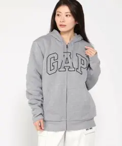 GAP ロゴ刺繍 ジップアップパーカー グレー ボアパーカー パーカー 裏起毛のサムネイル