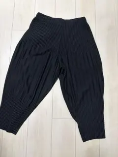 美品】オムプリッセイッセイミヤケ プリーツパンツ クロップド ワイド