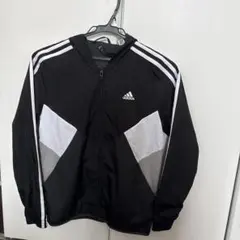 アディダス　ウインドブレーカー　アウター　150サイズ