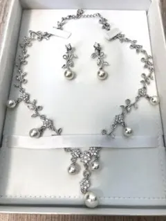 Love Tiara ラブティアライヤリング＆ネックレスセット＋ヘアアクセ