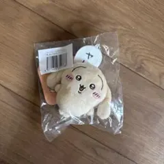 ちいかわ　うさぎだらけくじ　ぬいぐるみバッジ　ヤハ