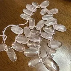 【天然石】虹入り ローズクォーツ 貫通穴あり プレート・オーバル型 28個セット