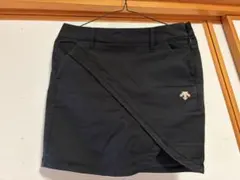 デサント 黒スカートのサムネイル