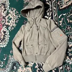 バーバリーブルーレーベル　ショートミリタリーブルゾン　フード　ベージュ　サイズM