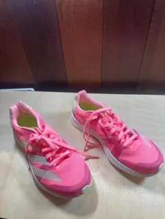 美品　adidas アディダス ADIZERO ランニングシューズ ピンク
