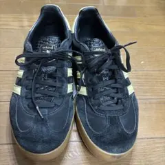 adidas gazelle スニーカー