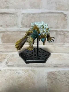 モンスターハンター　雷狼竜ジンオウガ（超帯電状態）フィギュア