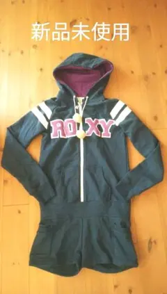 ROXYパーカー　オールインワン新品未使用