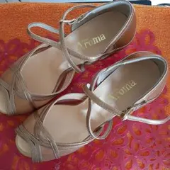 Item thumbnail for item 2e556f5a-baa0-45c0-b3ec-616cf305efe6