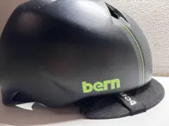 bern バーン　キッズヘルメットのサムネイル