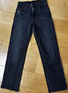 UNIQLO スリムストレートハイライズジーンズ 黒 24インチ