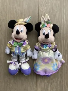 ミッキーマウスとミニーマウスのマスコット