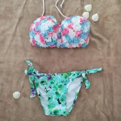 可愛い、花柄飾り付きセパレート水着・ビキニ7S