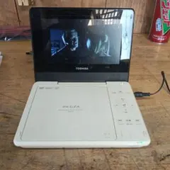 TOSHIBA REGZA ポータブルDVDプレーヤー SD-P710S - メルカリ