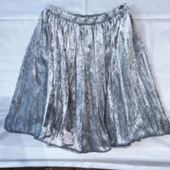 《長引く寒さ対策に》ケイトスペード　プリーツスカート　シルバー　130センチ