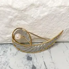 Item thumbnail for item e7bf8254-0959-431a-9786-6642f62e73e2