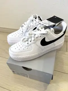 nike スニーカー 23