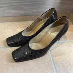 トラサルディ　こげ茶　型押しレザー ハイヒール　24 ヒール高8センチ