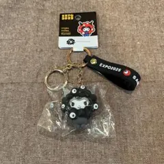 サンリオ　黒ミャクミャク　立体キーホルダー　ミャクミャク　クロミ