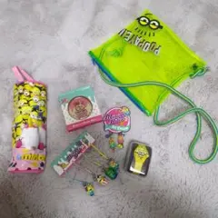 ミニオン　ユニバお土産セット　キーホルダー　ピアス　時計　ポーチ
