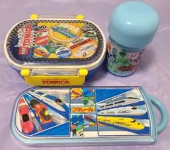 トミカ 子ども用弁当箱、お箸セット、おしぼりの三点セットのサムネイル
