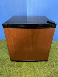 木目調 キューブ型冷蔵庫（PRC-B051D-M） Amazon.co.jp: アイリスプラザ 冷蔵庫 47L ウッド 幅47cm PRC