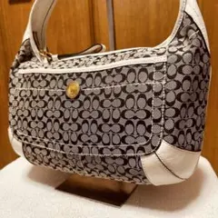 ✨良品　COACH コーチ シグネチャー ホーボー ショルダーバッグ 三日月 2026年最新】coach バッグ ショルダー 三日月の人気アイテム - メルカリ