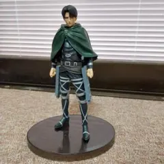 進撃の巨人　リヴァイ　フィギュア