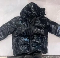 ブラックフード付き 光沢ダウンジャケット