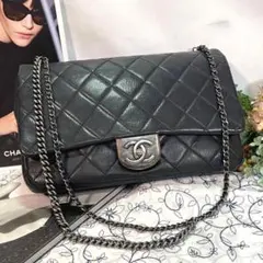 CHANEL シャネル【美品】チェーンショルダー ダブルフラップ マトラッセ