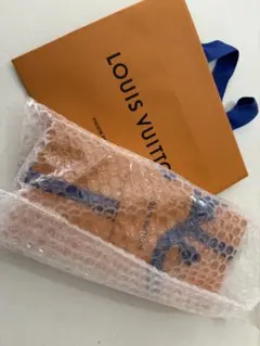 LOUIS VUITTON ギフトボックス　リボン　カード　ショップ袋セット