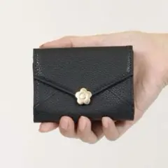 【美品】MARY QUANT シーリングデイジーレター ミニウォレット　黒