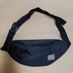 ボディバッグ　黒