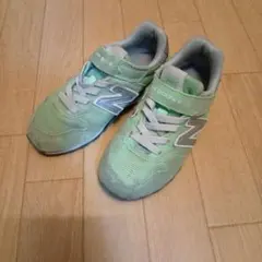 New Balance スニーカー 17.5cm グリーン