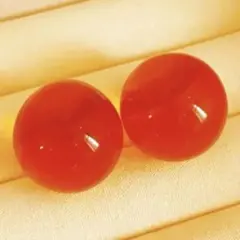 オレンジボールピアス　可愛い　お洒落　個性的　カジュアル　新品　未使用