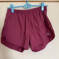 Reebok バーガンディ ショートパンツ
