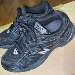 ニューバランス new balance 725 黒　ブラック　ML725CB