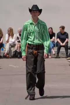 Item thumbnail for item de5570b7-6ba7-44c2-81c8-6b9ac31a22e8