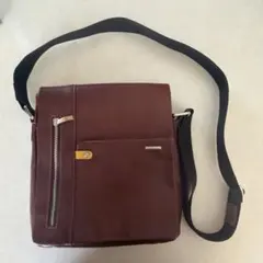 74 未使用 a.testoni パンチングレザー ショルダーバッグ レッド 