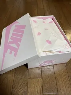 NIKE Air Jordan 1 Low Travis Scottのサムネイル