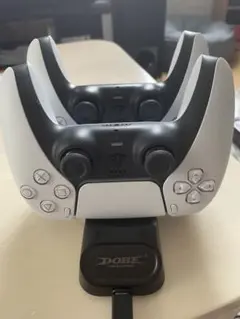 【美品】Switch2も可　DOBE ゲームコントローラー用充電ドック