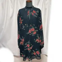 Forever21 長袖 ワンピース 黒 花柄 エレガントのサムネイル