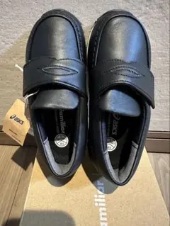 新品未使用品　ファミリア　16cm アシックスシューズ