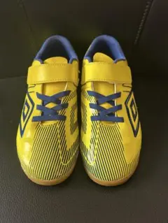 umbro フットサルシューズ 体育館　イエロー　21センチ　アンブロ