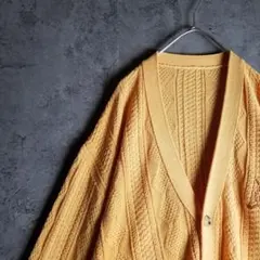 カーディガン　ローゲージ　ケーブル編み　ワンポイント刺繍　オレンジニット　日本製