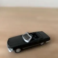 黒のオープンカー ミニカー　ベンツ　車　玩具　ジョージア　景品　非売品のサムネイル