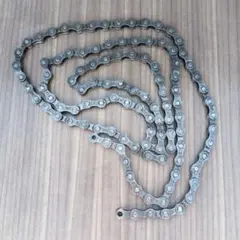 自転車部品　SHIMANO　8速用チェーン　現状品　ジャンク品扱いのサムネイル