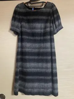 【美品】ELLE エル グレーとブラックのストライプ半袖ワンピース　M