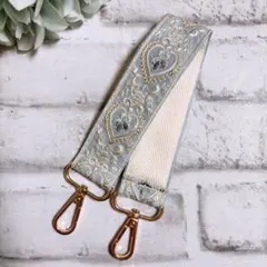 インド刺繍リボン　スマホストラップ　ハンドストラップ　バッグ　　NO3928